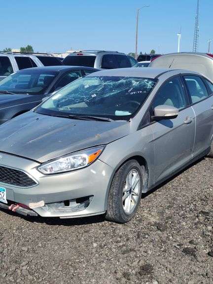 2016 FORD FOCUS  1FADP3F22GL203459