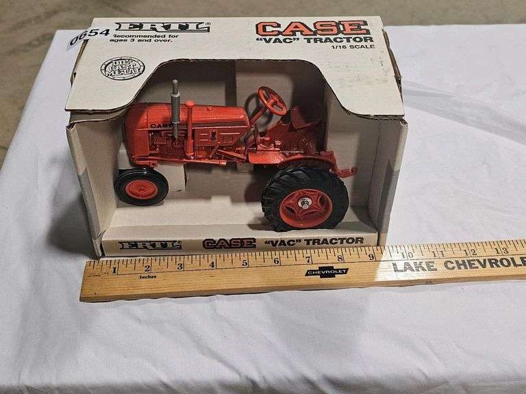 Case VAC Tractor 1/16 Scale Die-Cast Model by Ertl