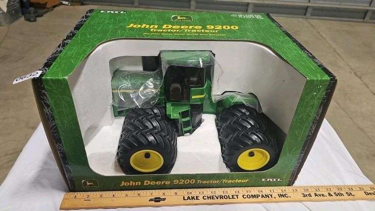 John Deere 9200 1/16 Scale Die-cast Model Tractor by ERTL