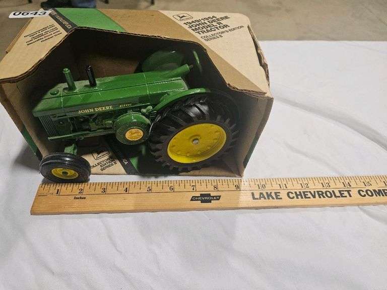John Deere Model R Tractor Diecast 1:16 Collector's Edition Series II