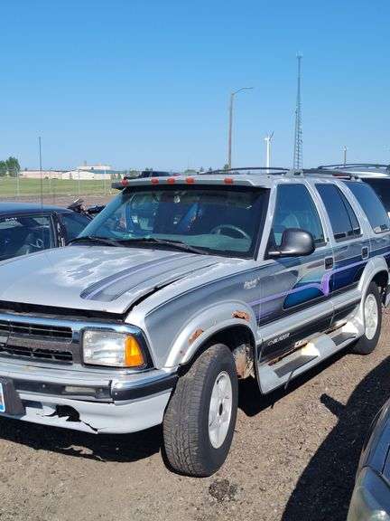 1995 CHEVROLET BLAZER  1GNDT13W4SK179365