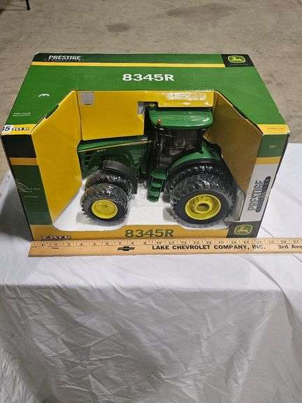 John Deere 8345R 1:16 Scale Die-cast Metal Tractor by ERTL