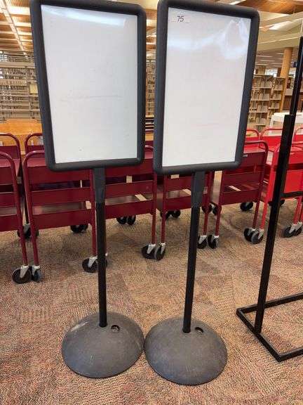 Pair of freestanding sign stands with 14