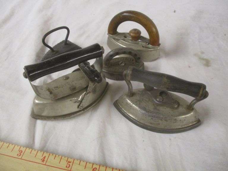 SMALL IRONS