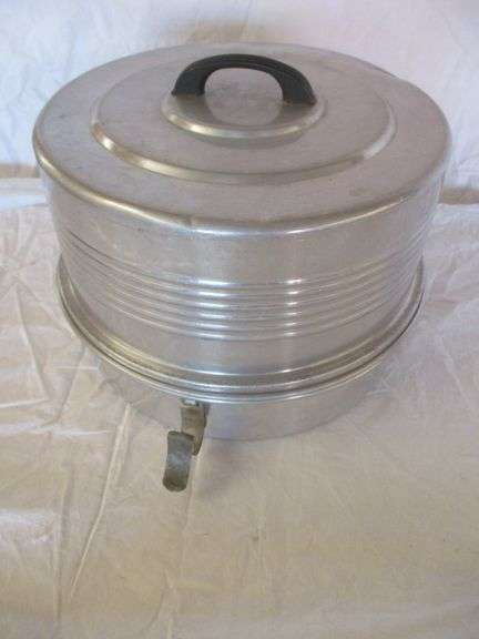 VINTAGE CAKE CARRIER