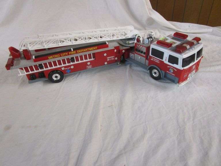 FIRE TRUCK