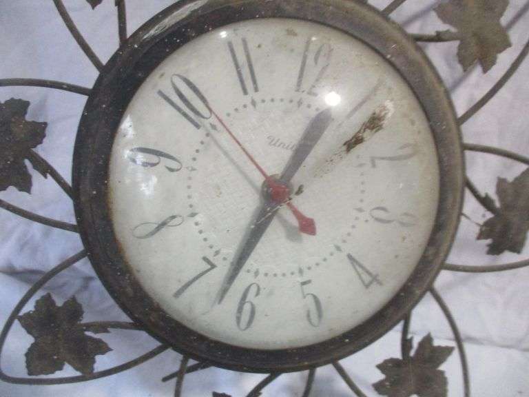 WALL CLOCK