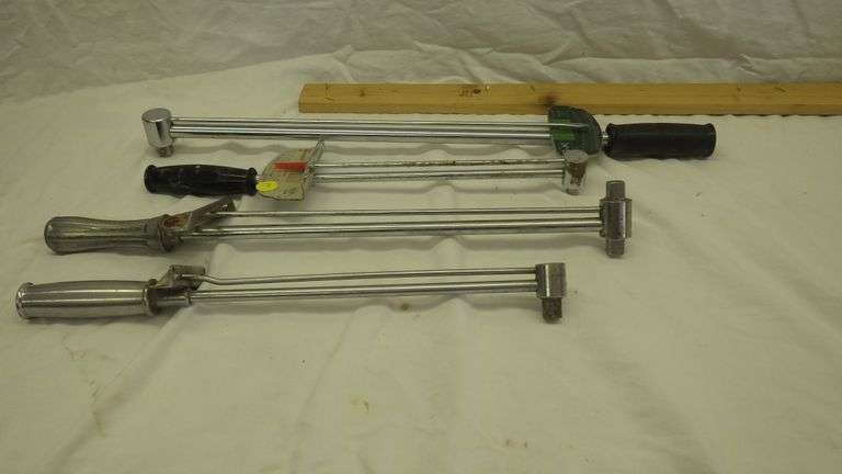 TORQUE WRENCHES