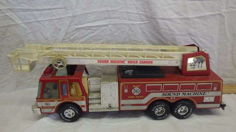 FIRE TRUCK