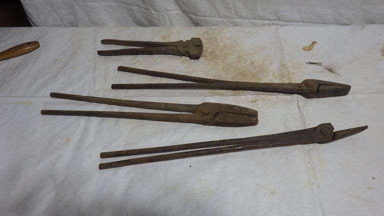 FORGE TONGS