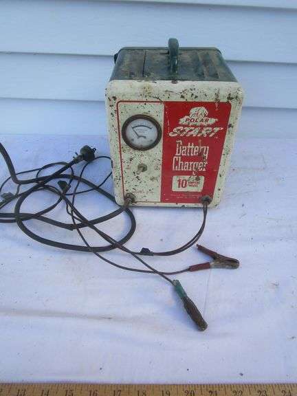 BATTERY CHARGER