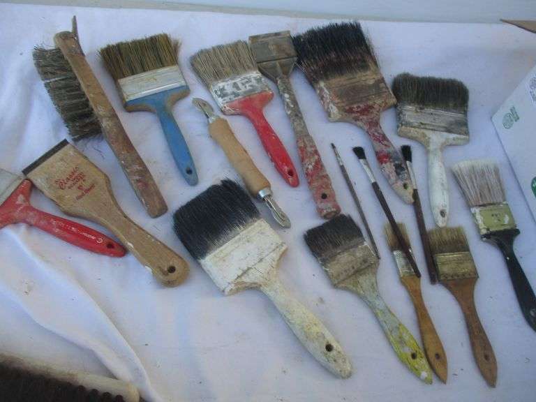 PAINT BRUSHES