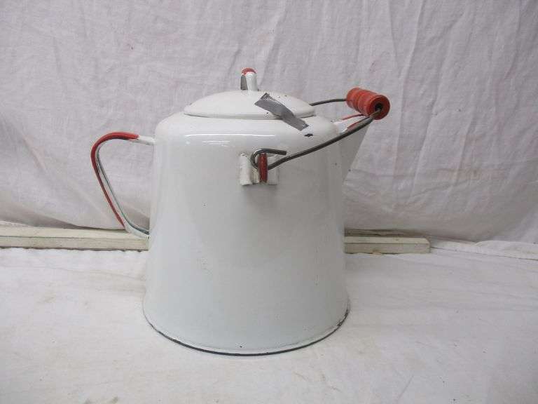 COFFEE POT