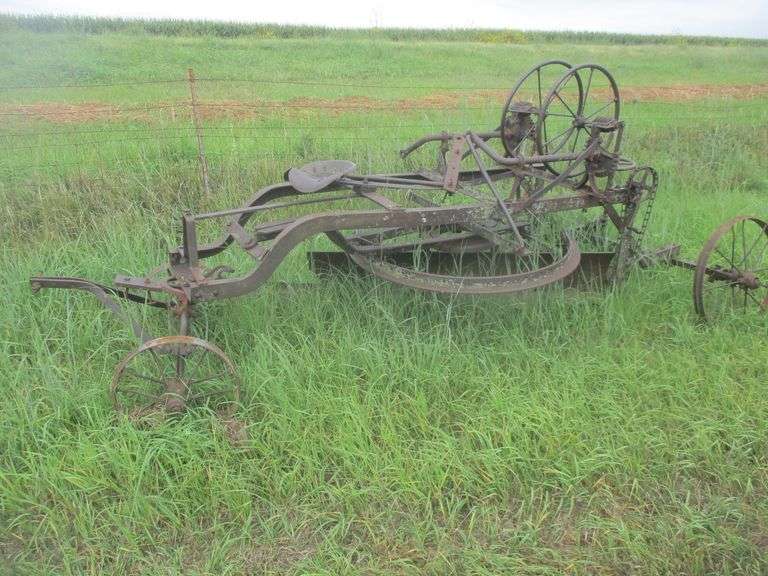 OLD GRADER
