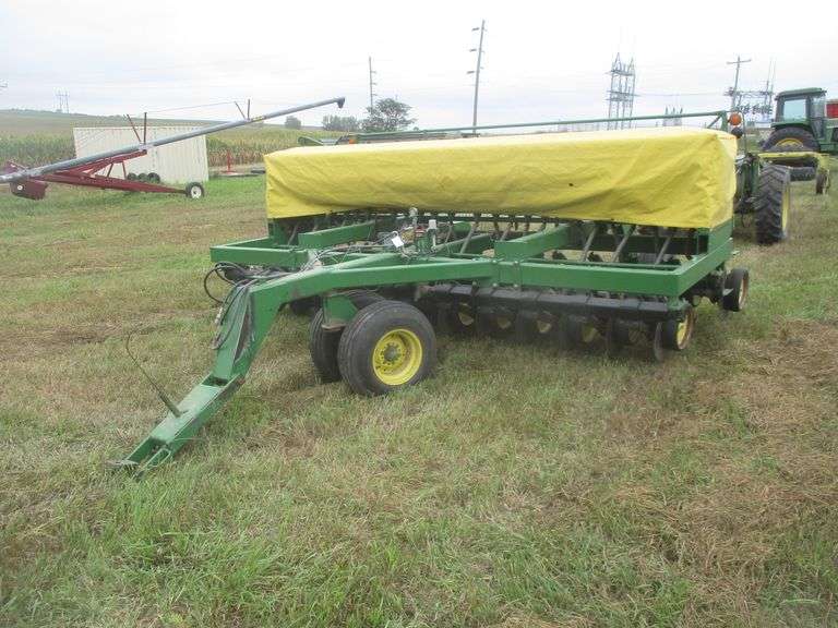 JD #750 GRAIN DRILL