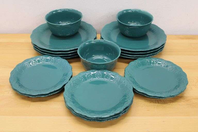 Pioneer Woman Lot B (Ceramics)