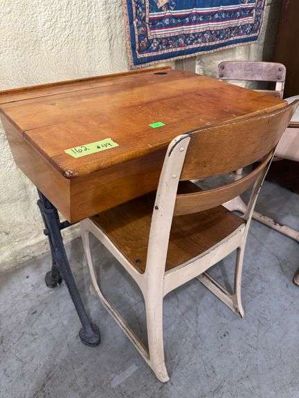 162 - 49 school desk with chair