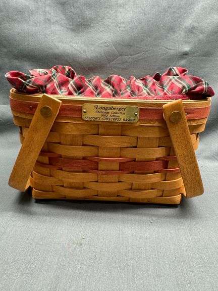 Longaberger 1992 Christmas Collection Season's Greetings Basket with liner and protector, product ca