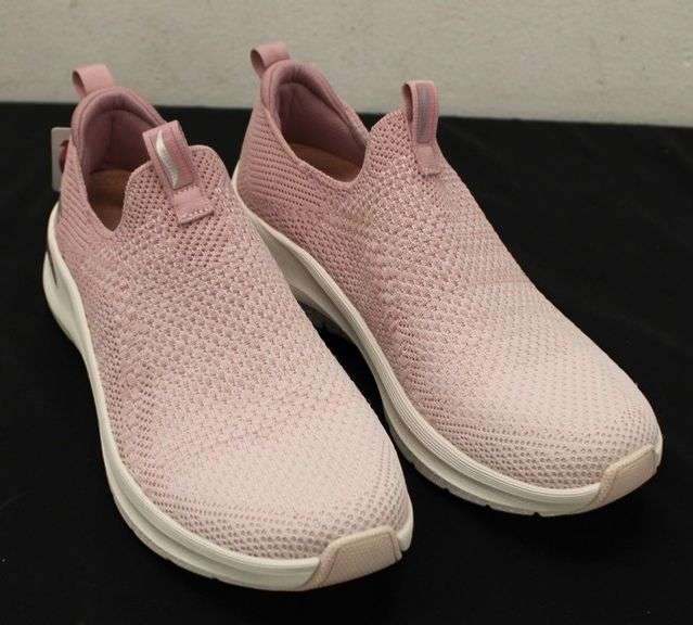 Sketchers women's sneakers