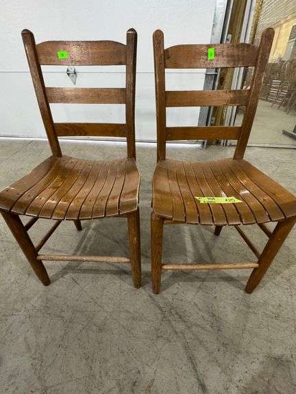 159 - 15 pair of vintage oak ladder back side chairs with bentwood slat seats