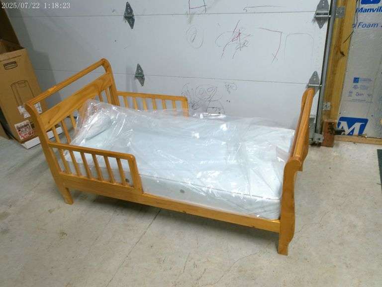 Wooden baby bed with mattress