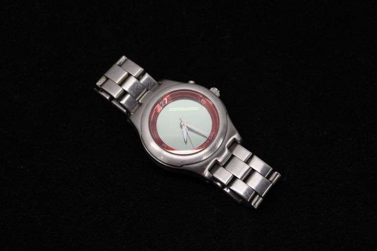 Fossil Kaleido IU Edition