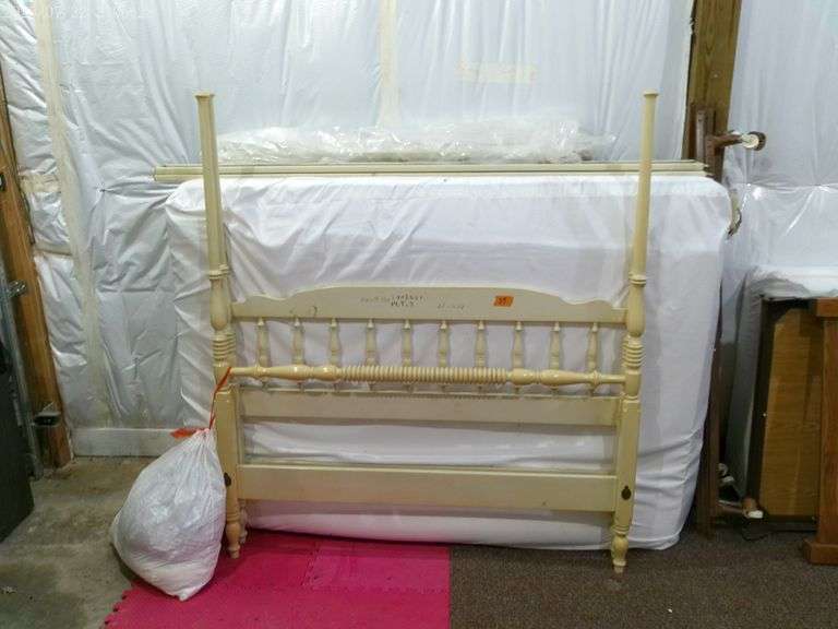 Ethan Allen queen sized Hollywood bed frame with bedding