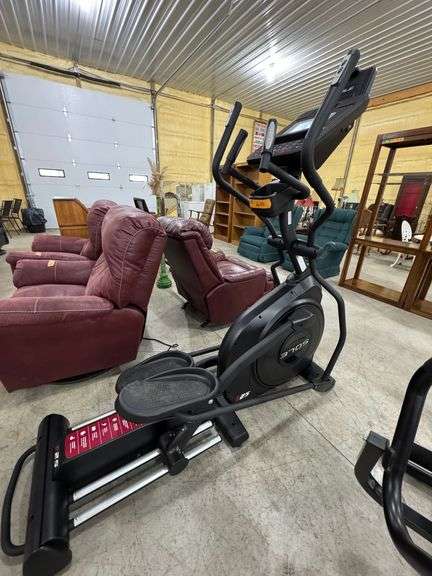 Sole E25 elliptical machine. Electric.