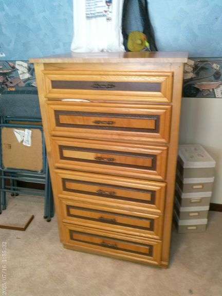 6 drawer chest of drawers. 28" wide, 4' tall. Upstairs
