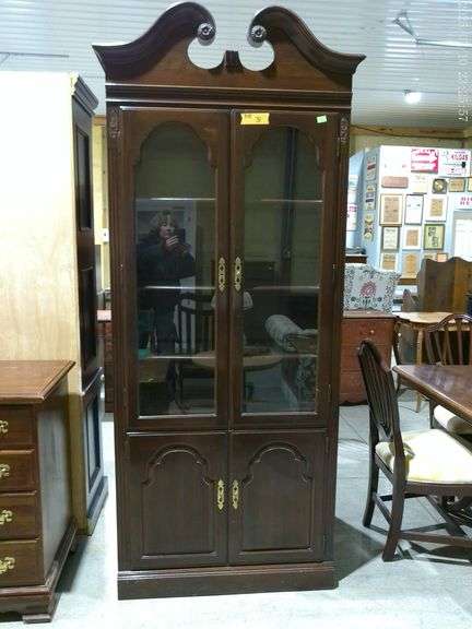 308 - 31 Georgian display cabinet with 3 adjustable shelves top, 2 doors on bottom. 34" wide x 13" d