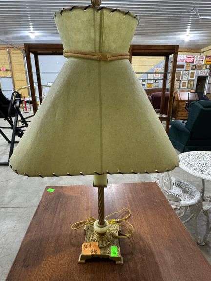 Vintage table lamp with twisted base and scalloped shade. 28" tall
