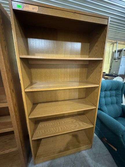 5 shelf bookshelf. 36" wide x 6' tall x 1' deep.