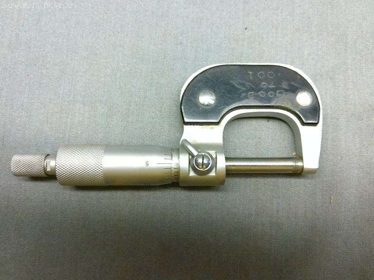 Micrometer 0-1". Nice shape