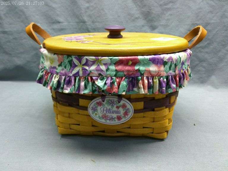 Longaberger Petunia basket with Lanam lid, tie-on, liner and protector 1997