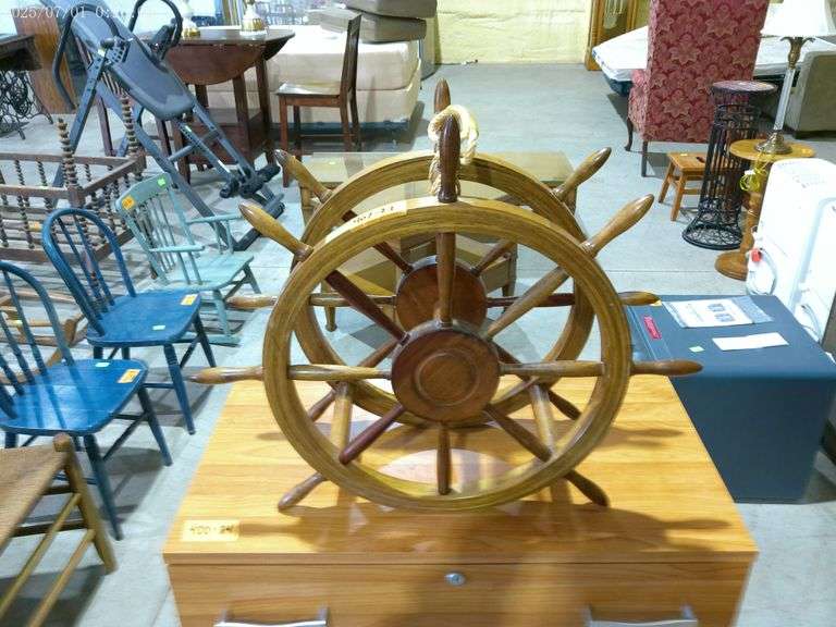 407 - wooden ship wheel accent piece 17" tall