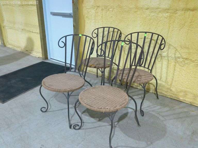 352 For wrought iron metal and wicker patio chairs