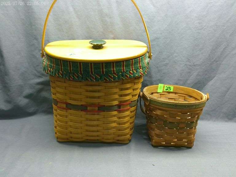 Longaberger Christmas Collection Glad Tidings basket, liner, protector and lid 1998; Poinsettia bask
