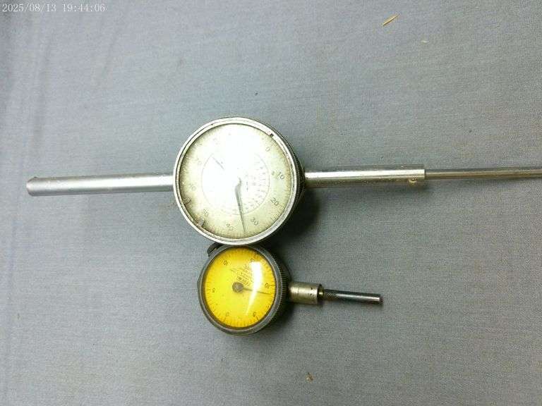 Federal travel indicator 1/16" & Chinese made travel indicator 2" travel