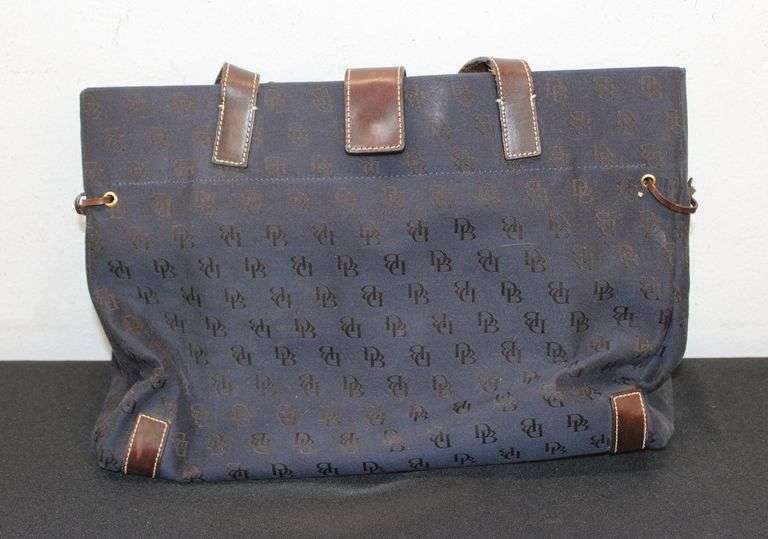 Dooney & Bourke Purse