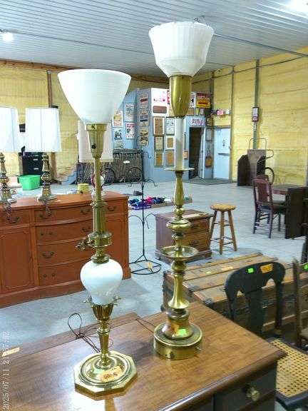 401 - 2 decorative brass and white lamps - Stiffel brass torchiere table lamp with milk glass diffus