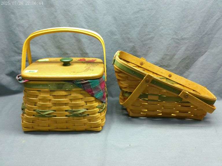 Longaberger Deck the Halls Christmas Collection basket liner, tie-on, lid, divided protector 2000; Y