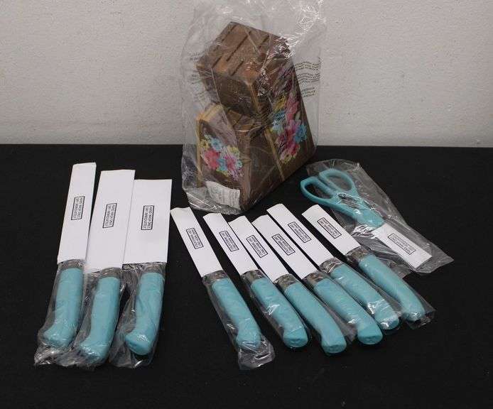 NIB Pioneer Woman Knife Set