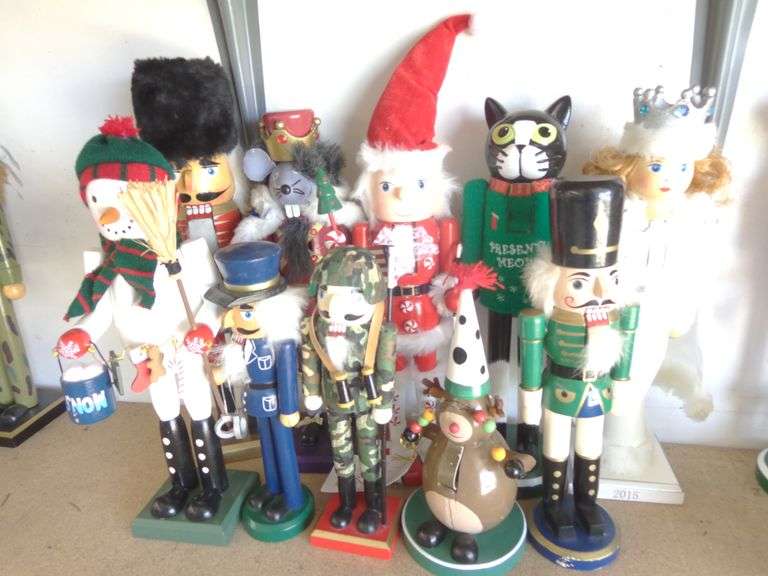 10 Christmas Nutcrackers. See pictures. Located in attached garage.