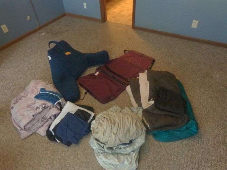 Lot of Comforter, Sheets, Pillow Cases, Travel Bag, and Backrest Pillow. Various sizes of sheets and