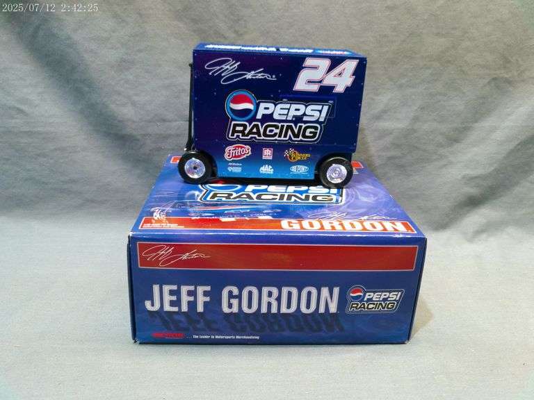 Pit wagon bank, Jeff Gordon, 1:16 scale. In box