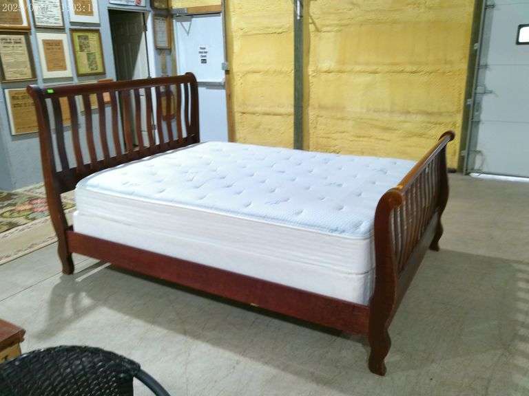 504- Queen wooden sleigh bed with box springs and gel-top mattress