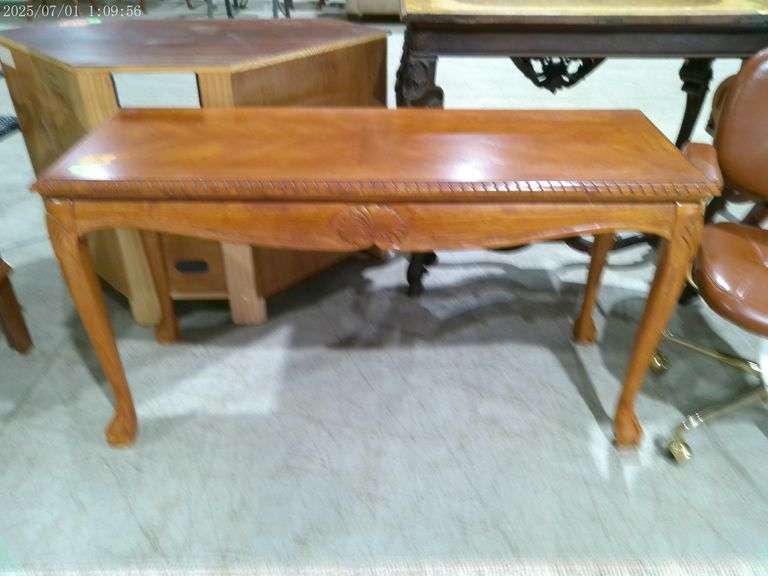 504- Wooden sofa table. 48"x18"x26"