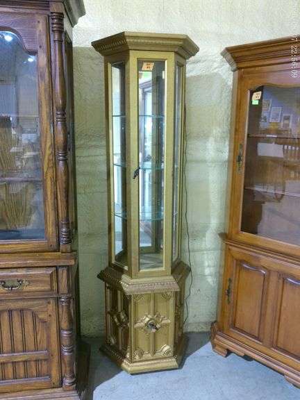 504- Lighted Curio Cabinet. 23" wide x 71.5" tall x 11.5" deep. See pictures for condition.