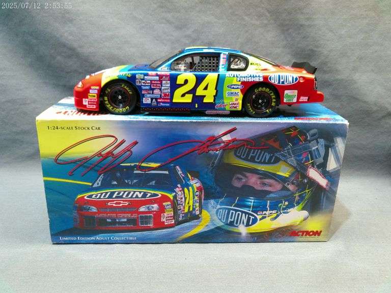 Die cast 1:24 scale car - Jeff Gordon, in box