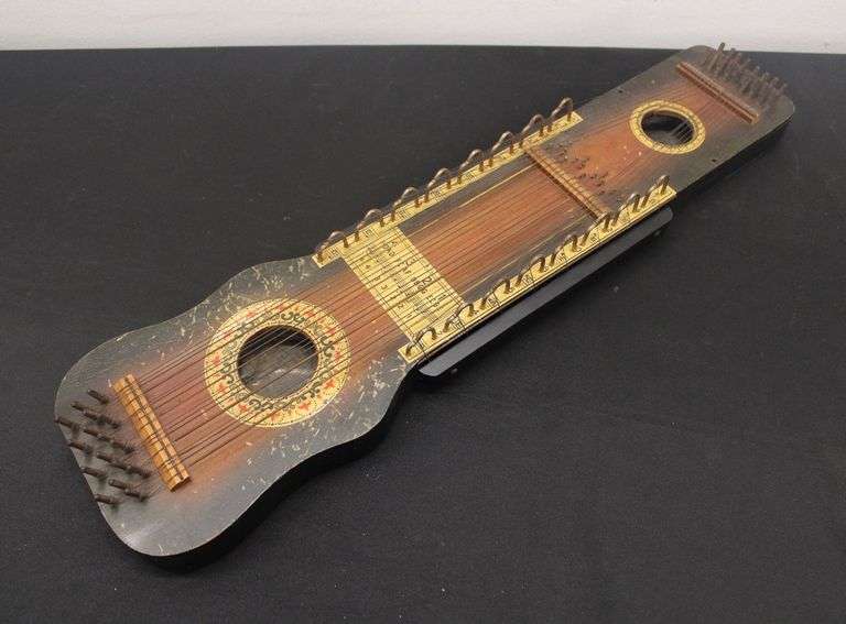 Antique Ukelin
